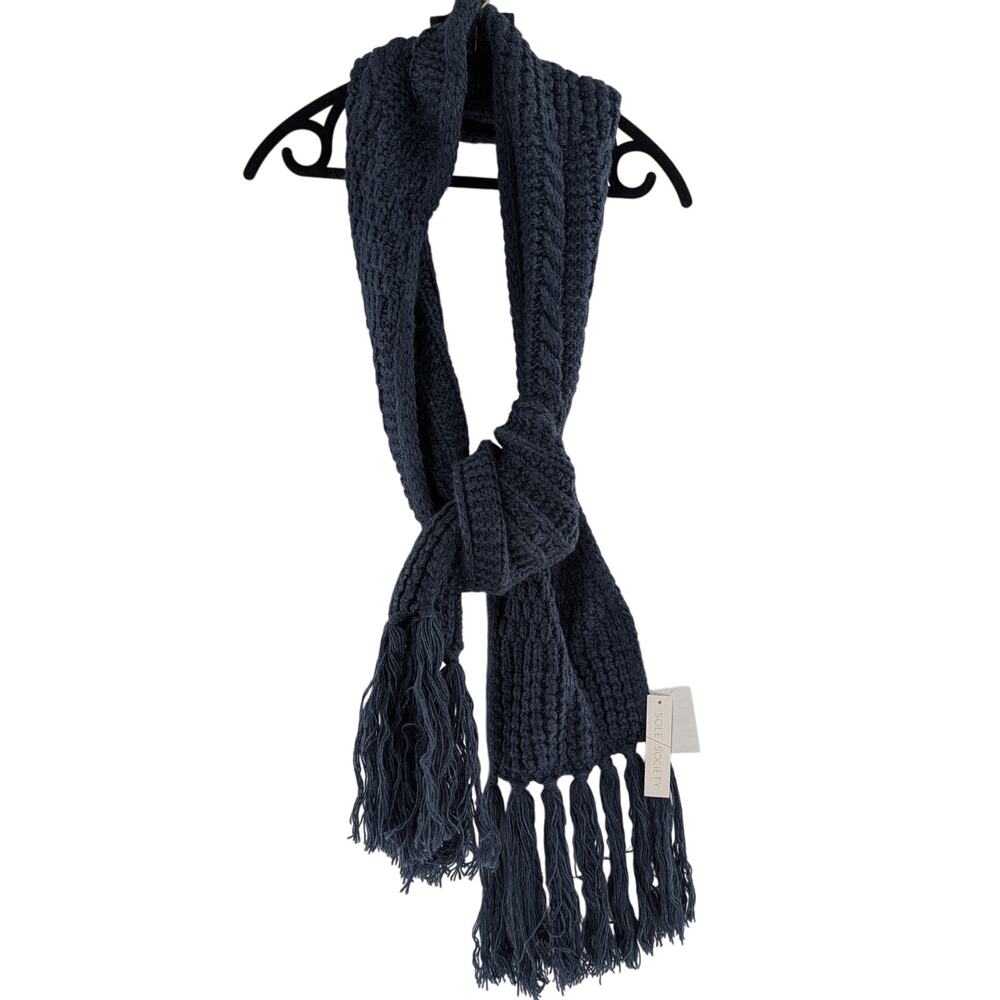 Sole Society Chunky Cable Knit Scarf With Fringed Hem - Picture 5 of 9